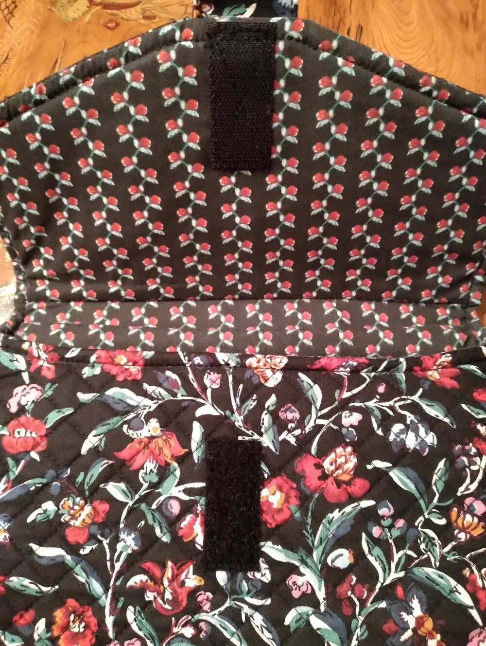 Vera Bradley Laptop/iPad Sleeve, Perrenial Noir, In Excellent Condition